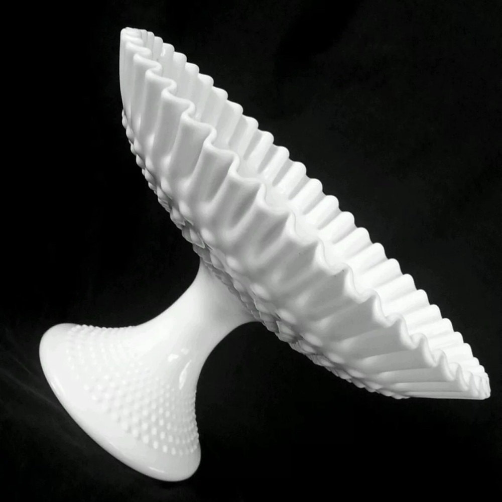 Large vintage mid-century Fenton hobnail milk glass compote mint condition 1960s - Picture 4 of 7